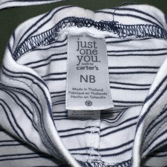 ‼️NWOT: Carter’s Blue & White Striped Matching Set - NB - Picture 4 of 4